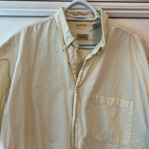 Large IZOD yellow, grey and white plaid short sleeved shirt